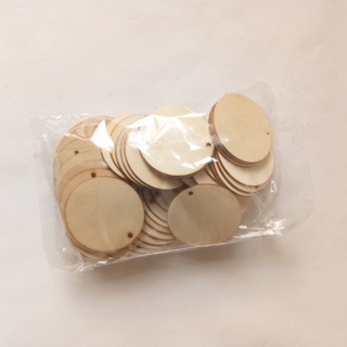 Túi 50 miếng gỗ tròn 5cm có đục lỗ