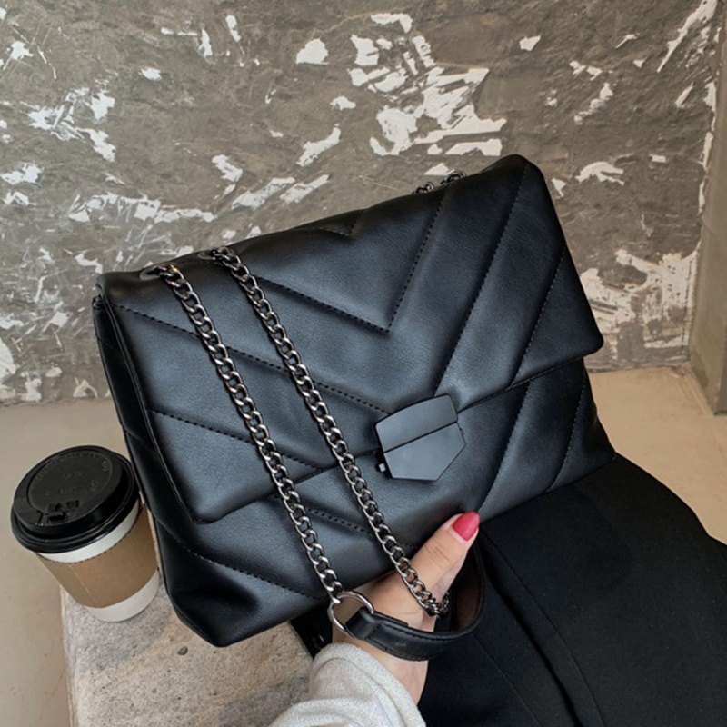 Túi Đeo Chéo Giả Da Thêu Dây Xích Thời Trang Nữ