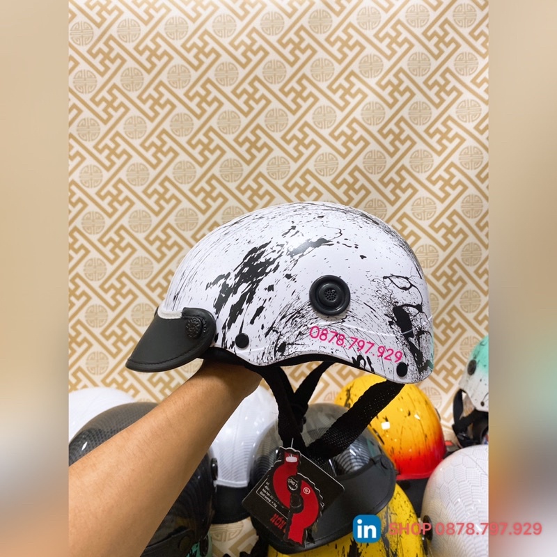 Mũ Bảo Hiểm in hình chuột mickey tem logo cao cấp