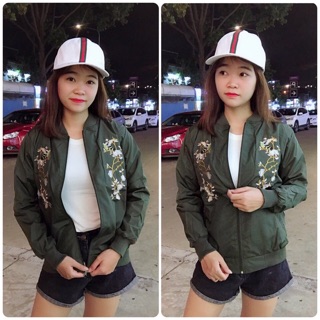 Áo khoác dù thêu hoa