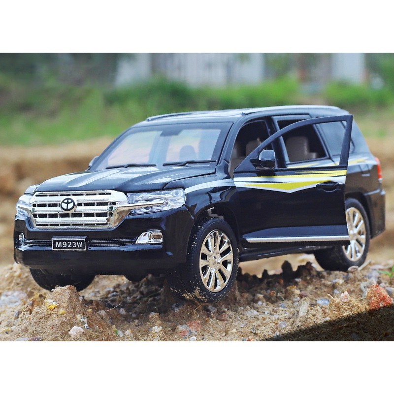 Xe mô hình tỉ lệ 1:24 Toyota Land Cruiser PRADO kim loại, mở 6 cửa