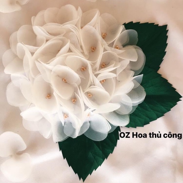 Hoa vải cẩm tú cầu handmade màu trắng