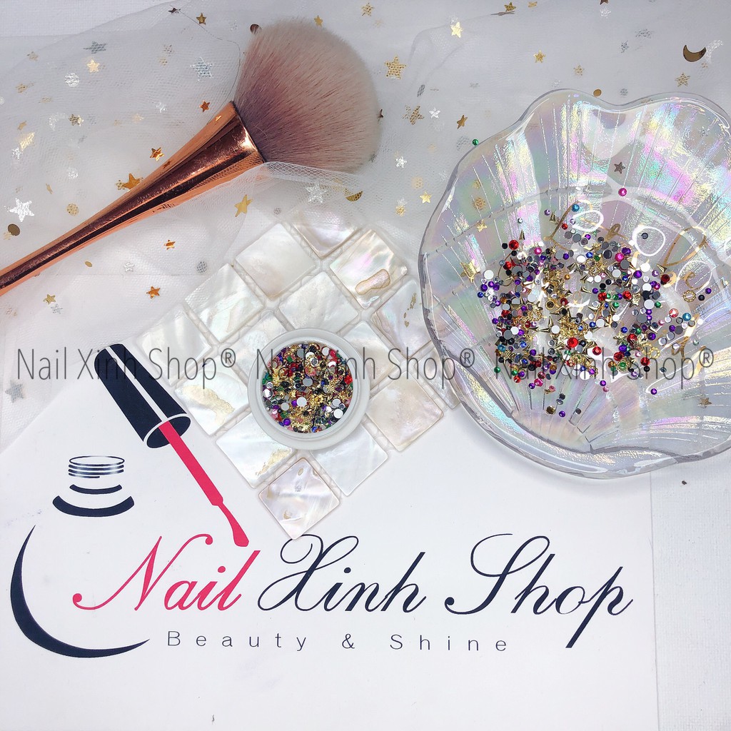 Phụ kiện trang trí móng nail (hộp tròn trắng mix đá &amp; phụ kiện kim loại)