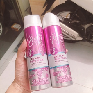 Kem bọt cạo lông Gillette Satin Care (màu hồng)