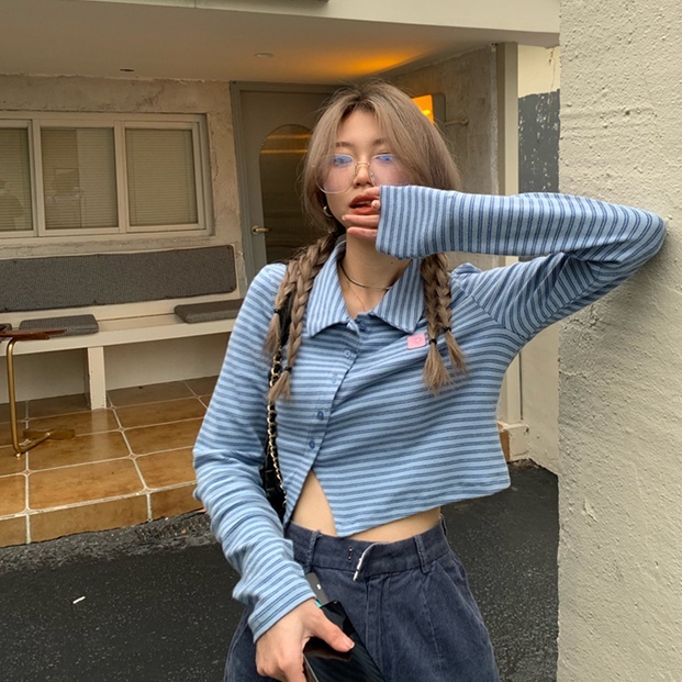 【ZHELIHANGFEI】Áo Sweater Cổ POLO Họa Tiết Kẻ Sọc Thiết Kế Lệch Tà Quyến Rũ