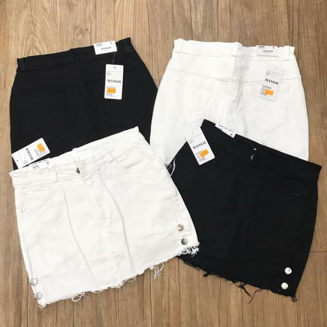 Lenkapas - Chân váy kaki nút hông đen/trắng