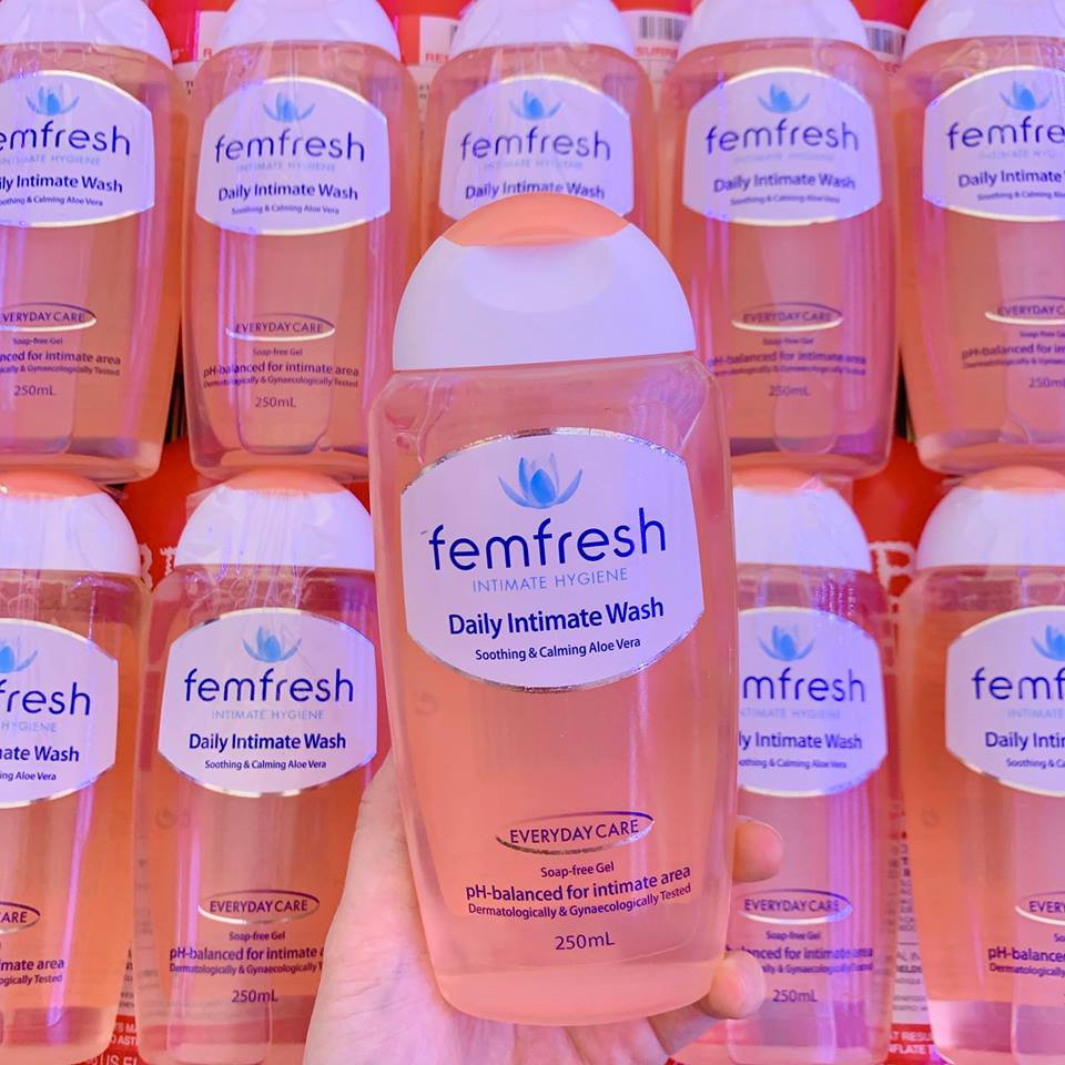 NƯỚC RỬA VỆ SINH PHỤ NỮ FEMFRESH ÚC 250ml