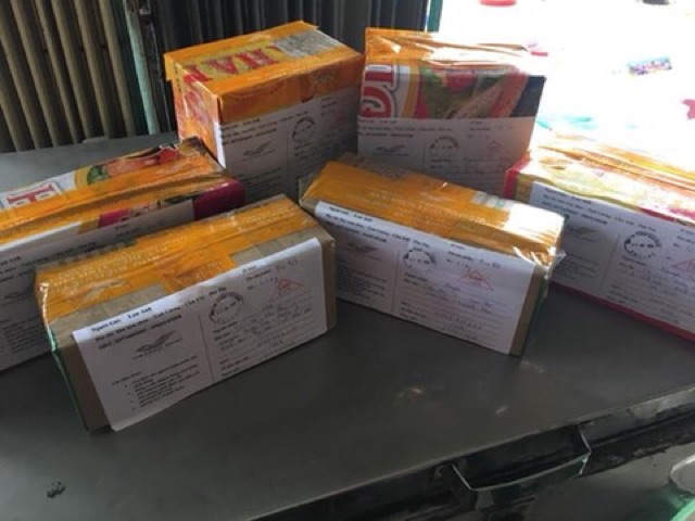 KẸO KÉO MÓN KẸO TUỔI THƠ, kẹo kéo hay còn gọi kẹo mạ ngày xưa đổi chai nhựa, giấy vụn 😍 Nghe tiếng tuổi thơ gọi về rồi