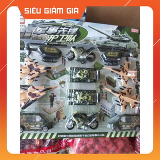 1 vỉ ô tô xe tăng máy bay xe máy.đồ chơi của bé.