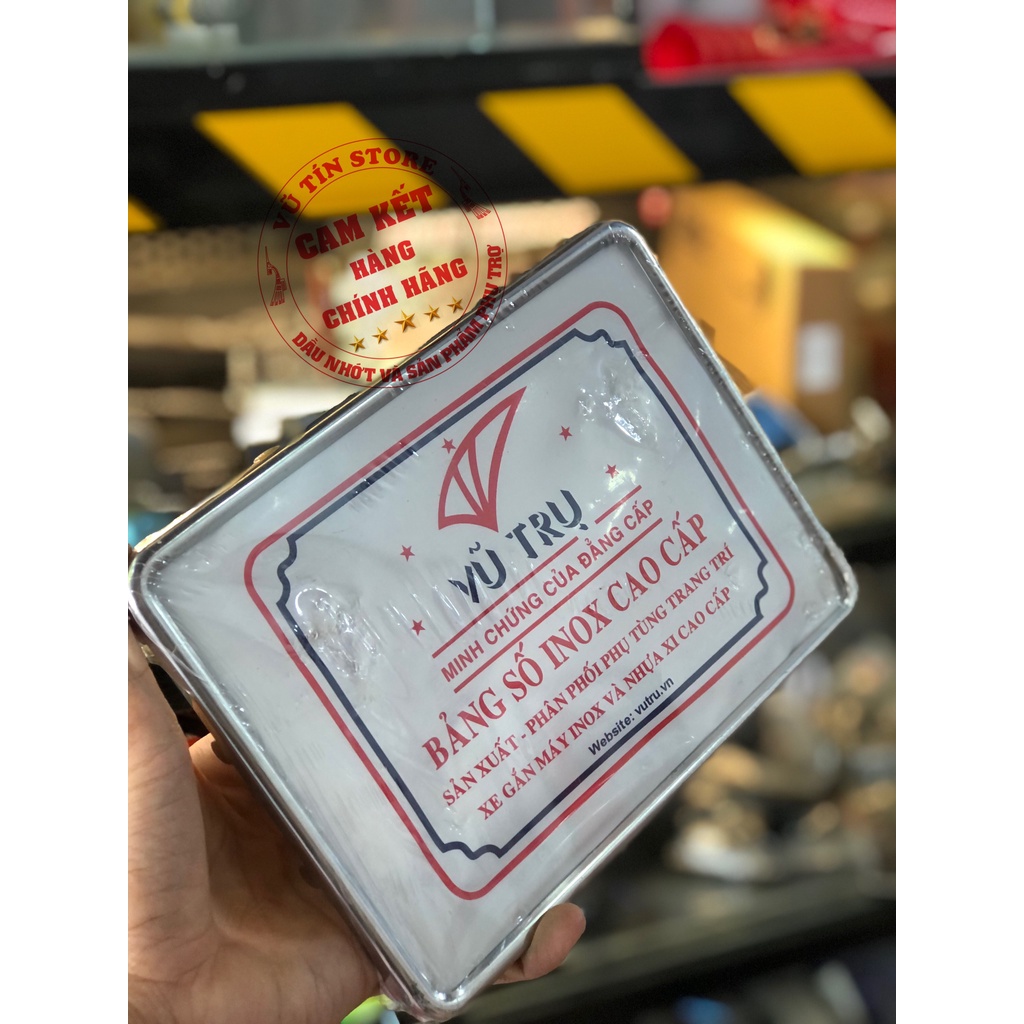 Bọc biển số xe máy Vũ Trụ