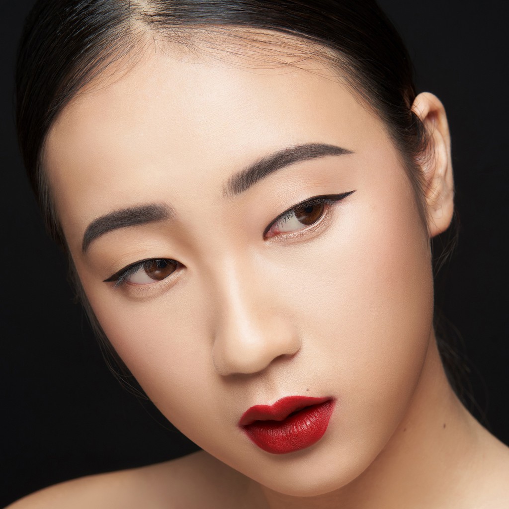 Bút Kẻ Mắt Dạng Gel Màu JET BLACK - OFÉLIA Modern Gel Eyeliner (0.14g) | BigBuy360 - bigbuy360.vn