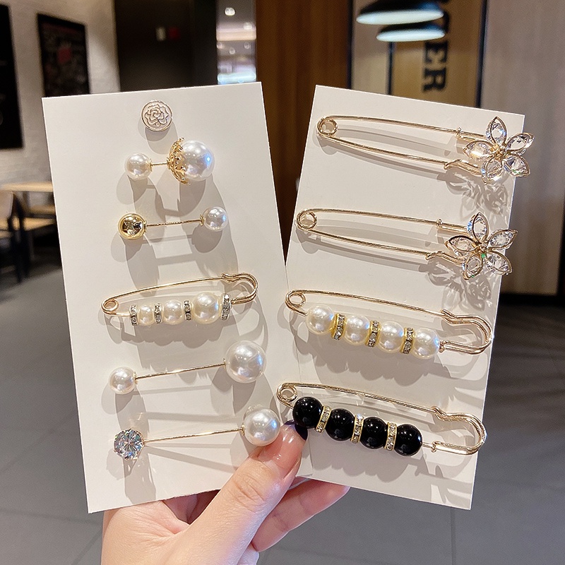 Ghim cài phong cách hoạt hình dễ thương cho nữ