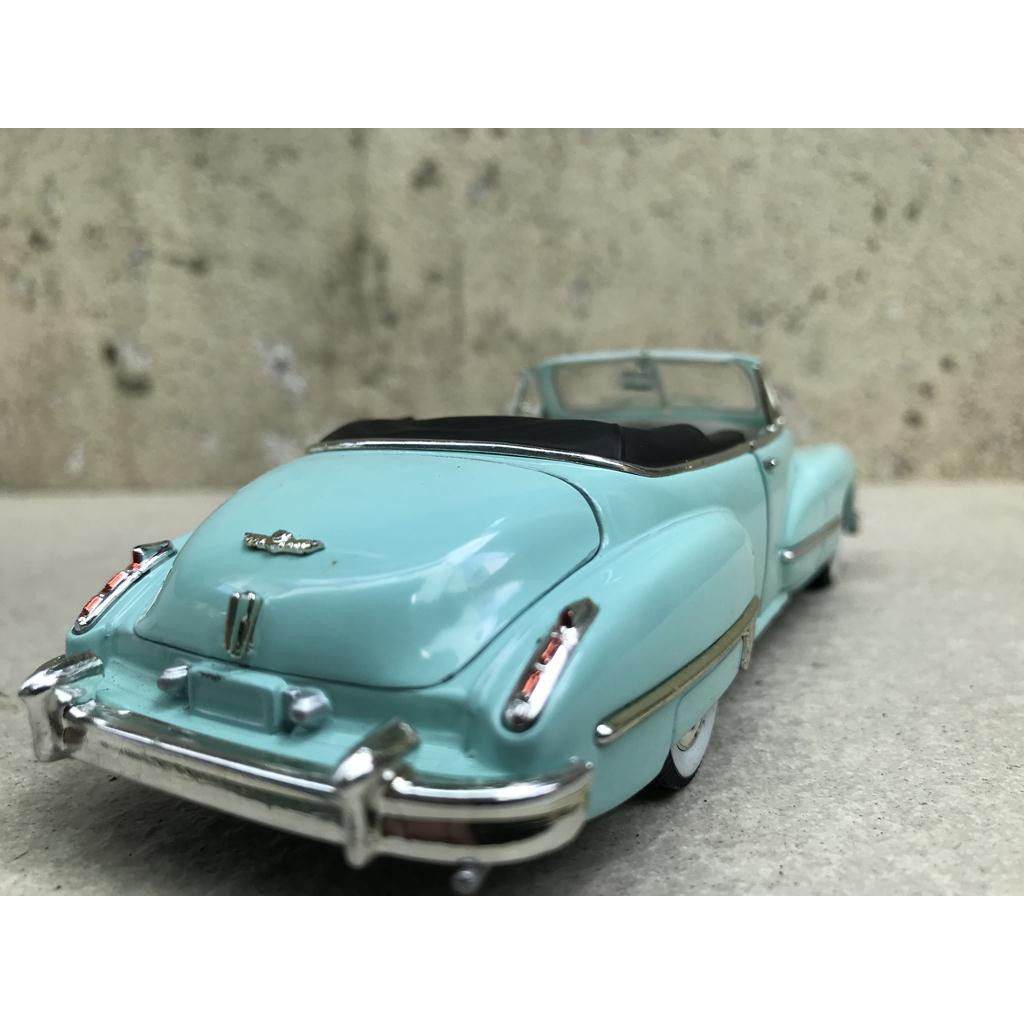 Mô hình xe cổ Cadillac Series 62 1947 - 1:32