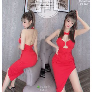 Đầm body khoét ngực cổ yếm