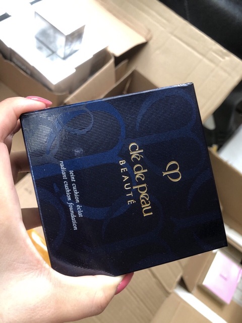 Phấn nước cushion hiệu Cle De Peau Nhật