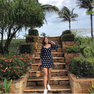 Đầm maxi hoa vàng