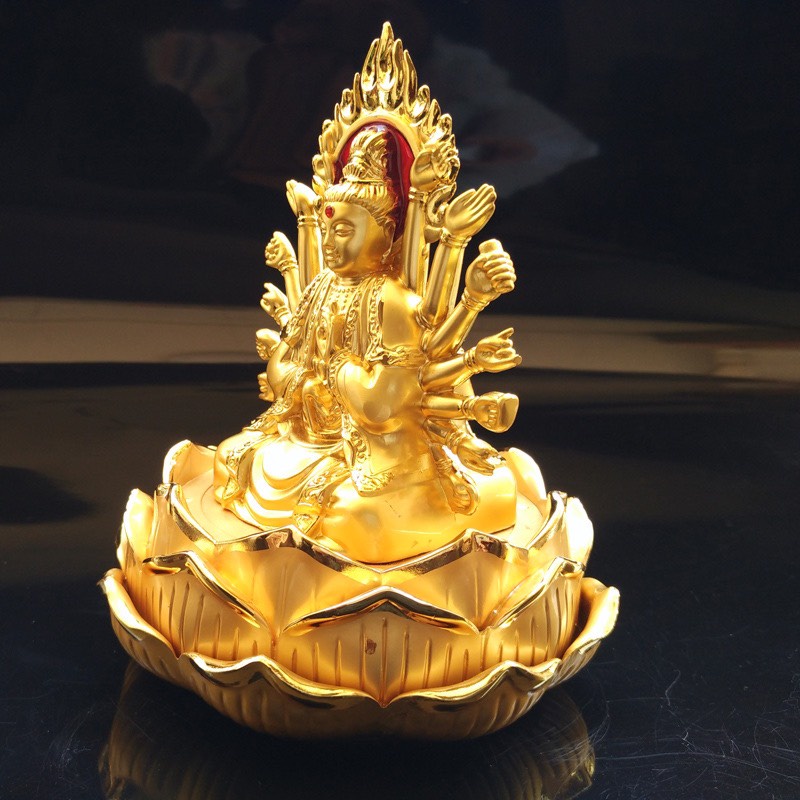 (Tượng Phong thủy) Nước hoa Phật bà Quan Âm nghìn mắt nghìn tay, để ô tô, bàn làm việc tặng tinh dầu + thảm lót