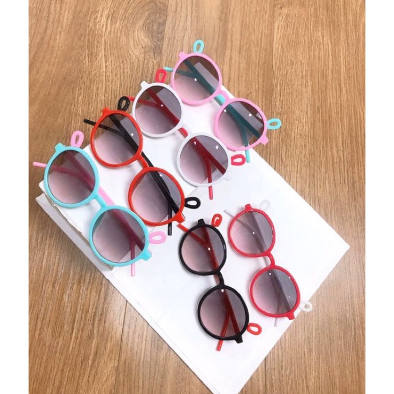 Mắt kính thời trang đáng yêu cho bé
