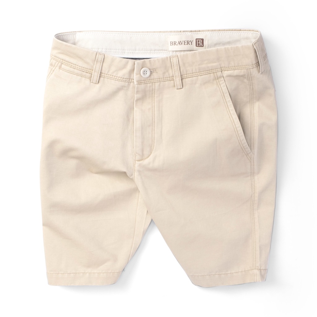 Quần short kaki nam Bravery màu Kem mềm mịn dày dặn, không nhăn, form regular fit - Bravery