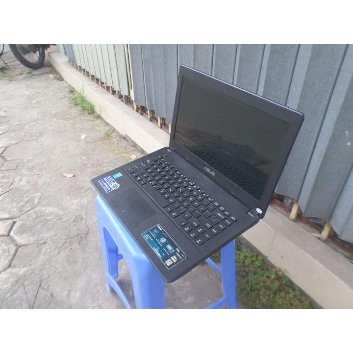 laptop Asus x452l, intel core i3 4030, ram 4gb , gpu 2G chơi game