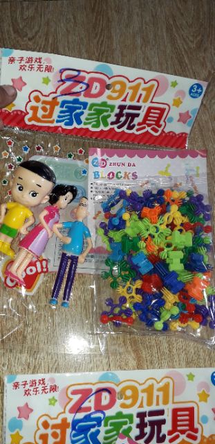 Sét lắp ráp đa năng bằng nhưa có trên 50 chi tiết 911 và gia đình con đầu to rất đẹp