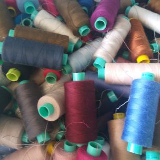 Chỉ may dở cuộn nhỏ