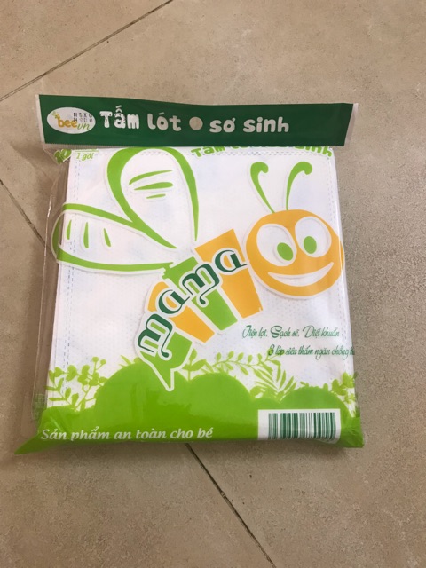 Tấm lót phân su lót sơ sinh Mama 20x20cm 30 miếng