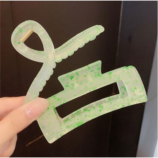 Kẹp tóc hình cá mập kích cỡ lớn nhiều màu sắc phong cách hàn quốc cho nữ