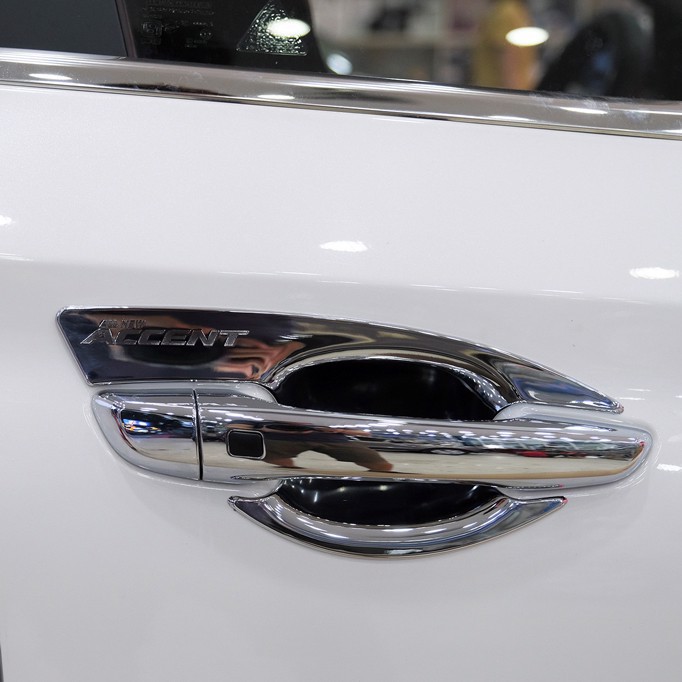 Ốp tay nắm, hõm cửa Accent 2018 2019 2020 2021