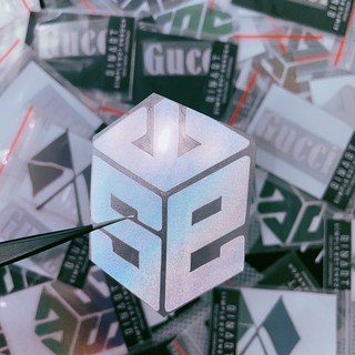 Decal in áo ủi trực tiếp lên vải logo SWE phản quang nhiều màu