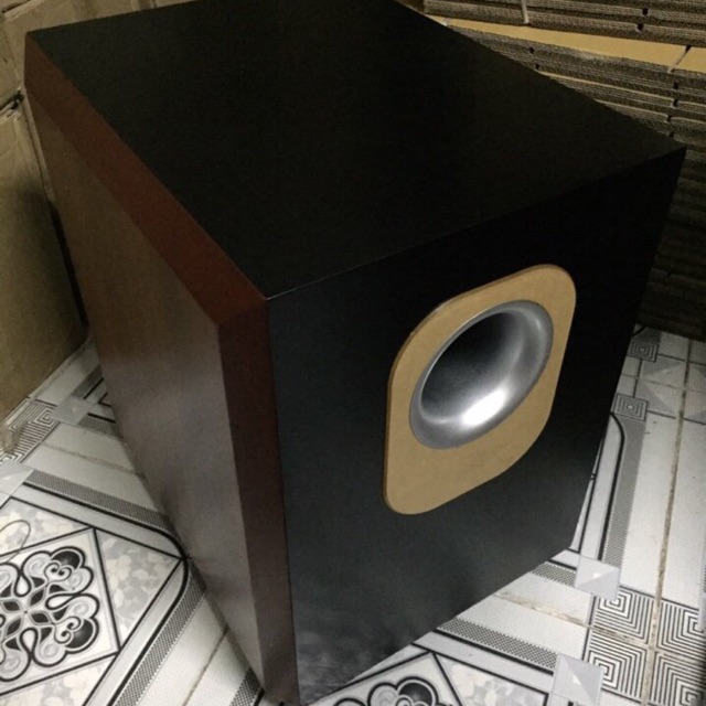 Loa sub trầm JBL