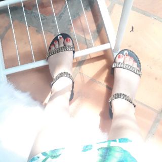 sandal quai ngang đính đá