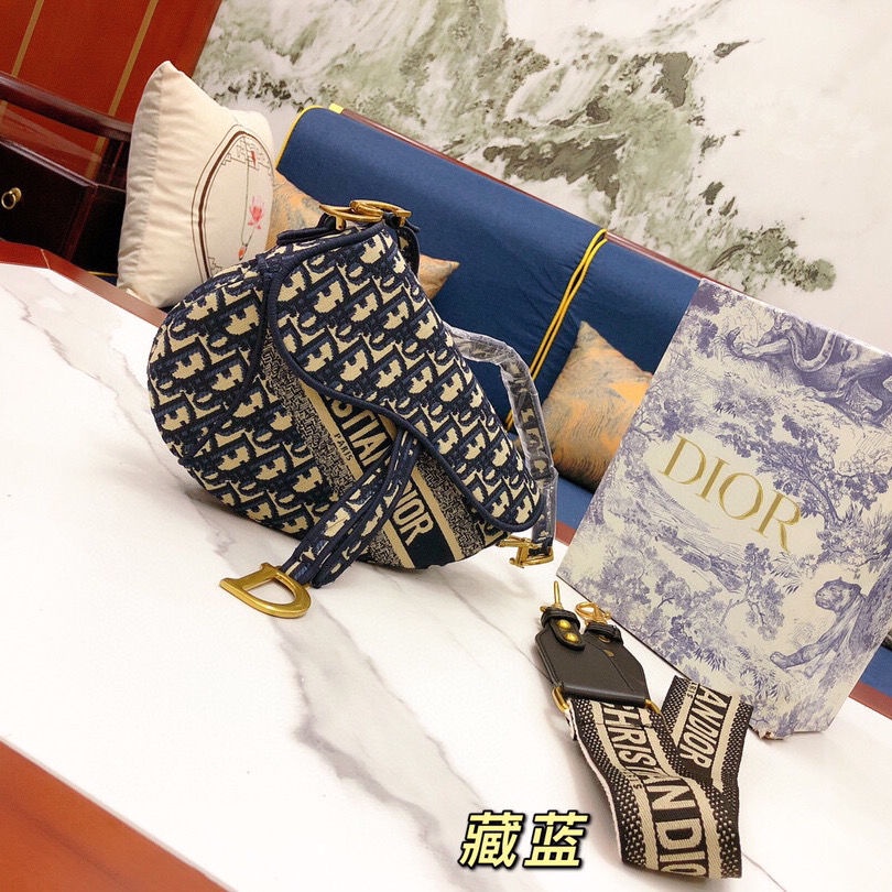 TÚI YÊN NGỰA DIOR siêu hot. hàng super vip. fullbox