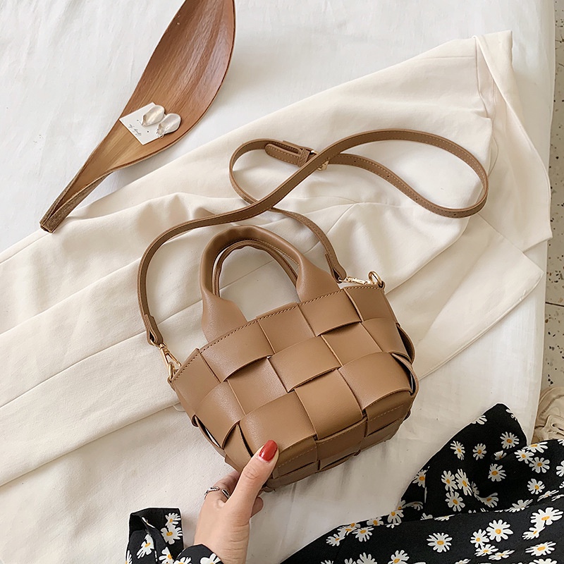 Túi Đeo Vai Dây Rút Thời Trang Cho Nữ