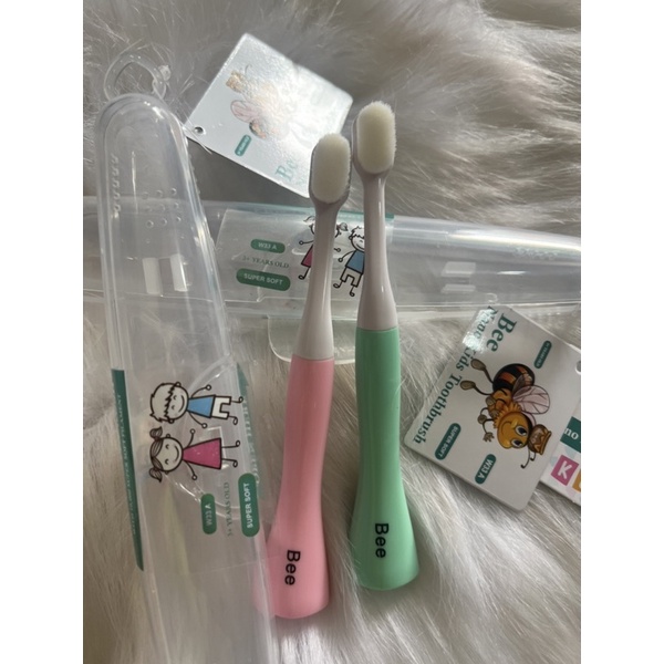 Bàn chải đánh răng bee dành cho em bé từ 2 đến 5  tuổi lông tơ siêu mịn