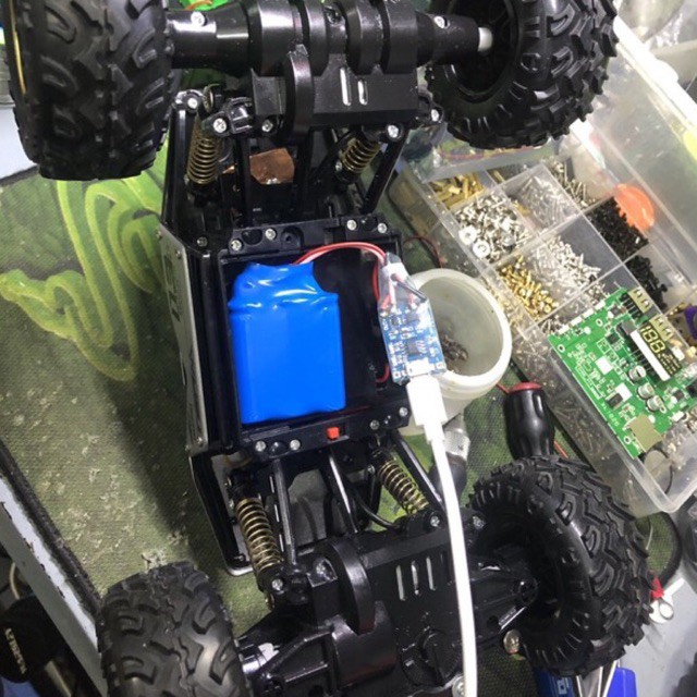 Pin tụ 3.7V 250mAh cho xe đồ chơi hoặc nguồn nuôi