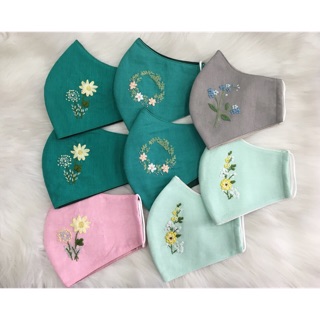 Khẩu trang vải linen thêu tay/ thêu ruy băng 50k/cái ( hàng đặt may) ( INBOX CHỌN MÀU VÀ MẪU)