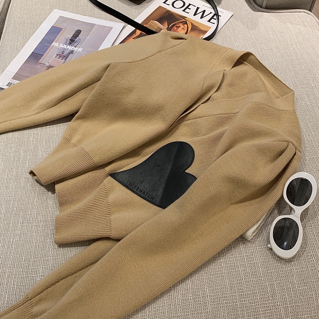 Áo khoác len cardigan cổ chữ V in hình trái tim phong cách retro thời trang Hàn Quốc cho nữ