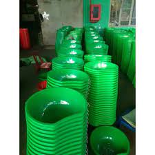 Chậu rắc phân phúc thành nhựa pvc có quai đeo mầu xanh lá ,thùng rắc phân,thau rắc phân bón, thau rải phân,chậu rải phân