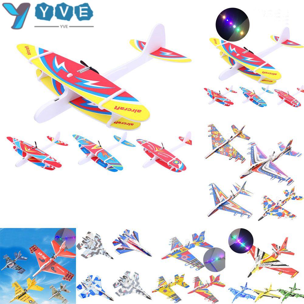 Máy bay đồ chơi bằng xốp có đèn LED cho bé