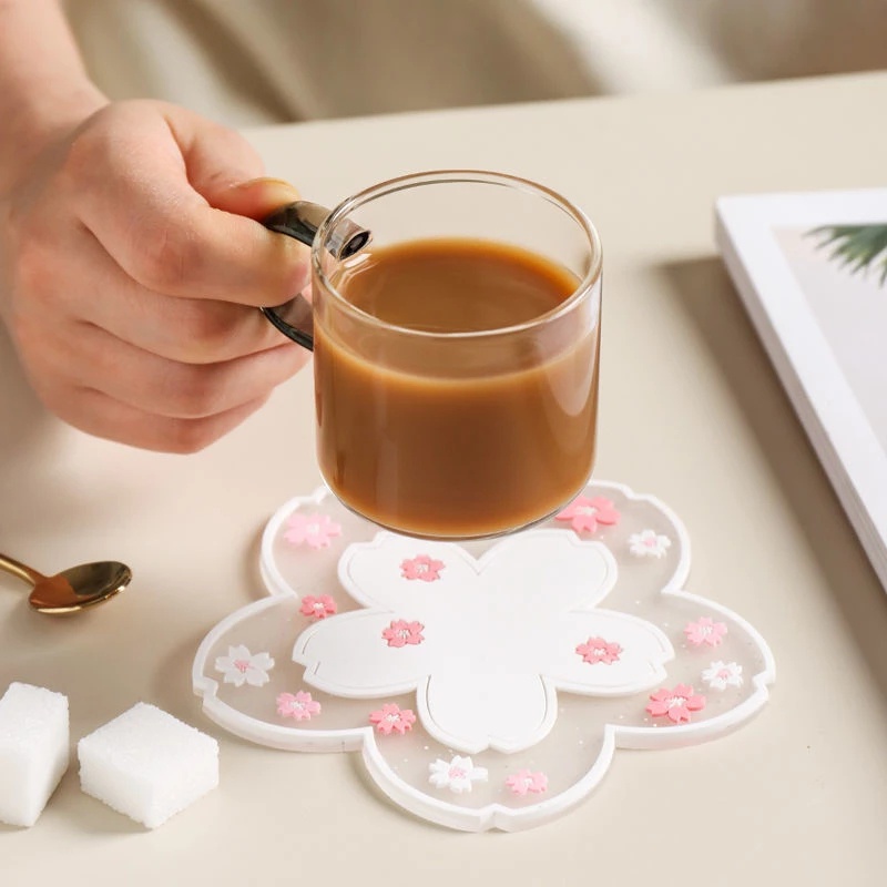Đế Lót Ly Chống Trượt Cách Nhiệt Hình Hoa Anh Đào