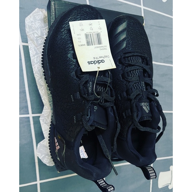 giày adidas chính hãng