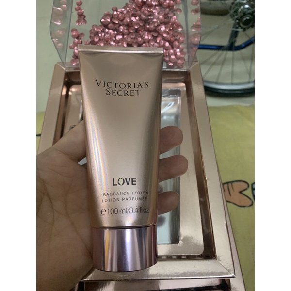 MIST VÀ DƯỠNG THỂ VICTORIA’S SECRET HO