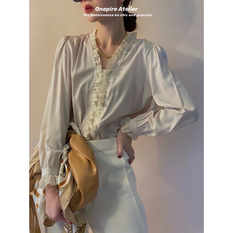 Áo sơ mi viền bèo nhún