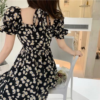 Đầm Xoè Hoa Cúc Đen Dây Choker Độccccc