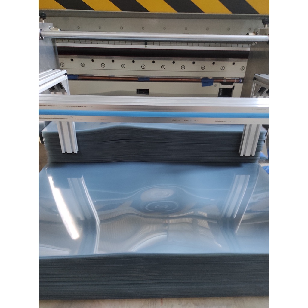 Bìa kiếng A3  1zem, 1.2zem, 1.5zem, 2MM Suppo dùng bao tập sách hồ sơ, đóng tài liệu,làm hộp,...