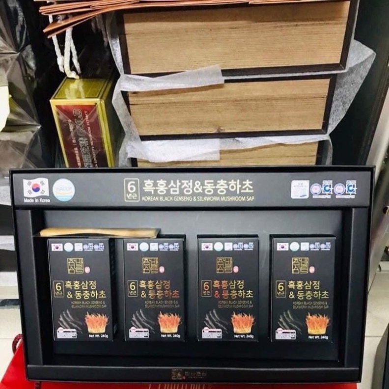 [HÀNG MỚI VỀ] Cao Hắc Sâm Đông Trùng Hạ Thảo Hàn Quốc Cô Đặc 100%, Hộp 4 Lọ x 240gr [ Hàng Mới Về ]