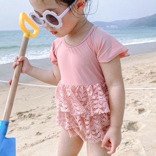 - đồ bơi cho bé gái chân váy ren màu hồng