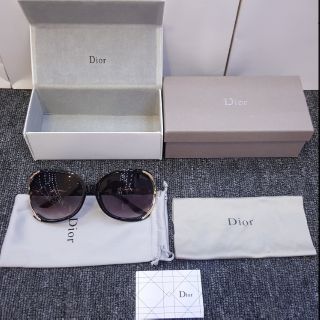 Kính chữ D fullbox kèm hộp đựng kính