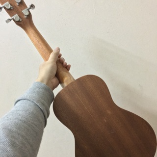 ĐÀN UKULELE CONCERT SYN